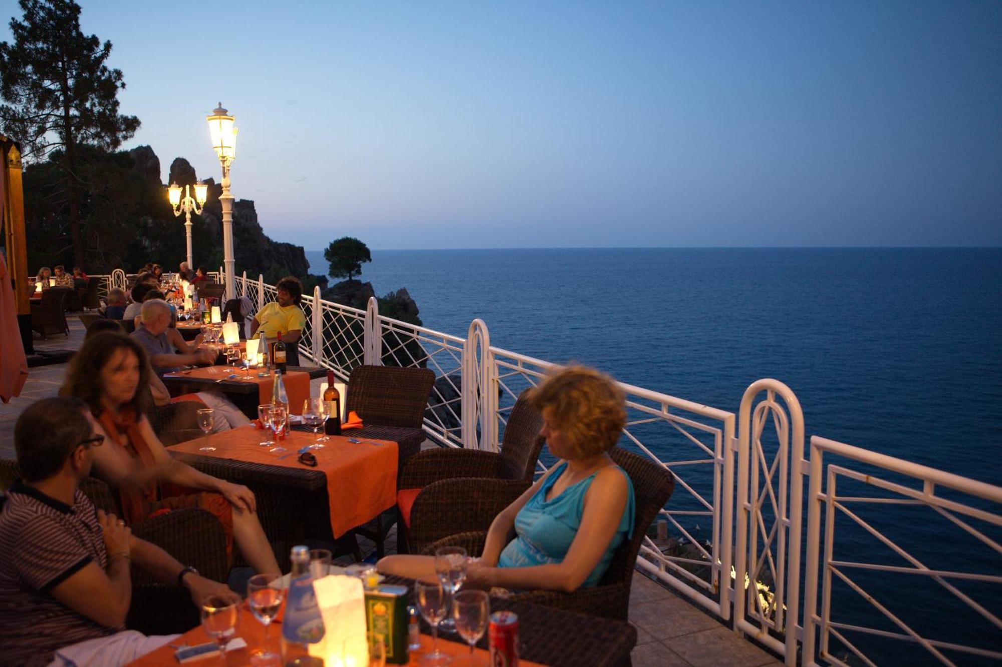 Kalura Hotel 4*