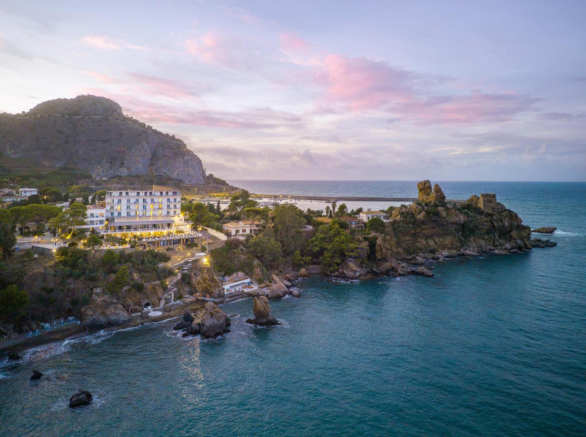 Kalura Hotel 4*